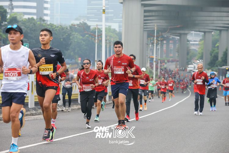 Race photo from ONE RUN 10 K