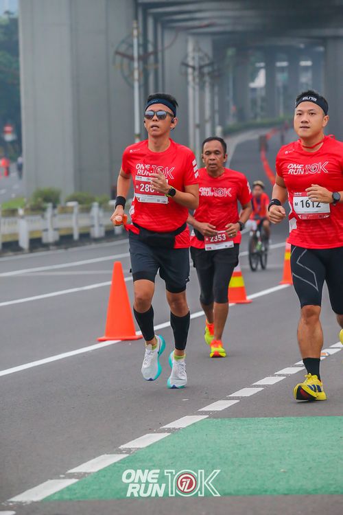 Race photo from ONE RUN 10K 2025