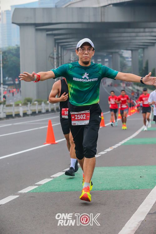 Race photo from ONE RUN 10K 2025