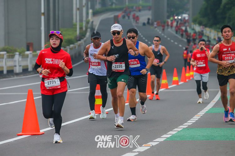 Race photo from ONE RUN 10K 2025