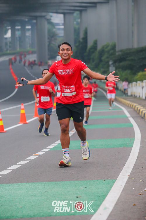 Race photo from ONE RUN 10K 2025