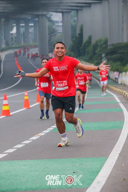 Race photo from ONE RUN 10K 2025