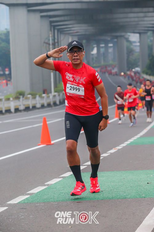 Race photo from ONE RUN 10K 2025