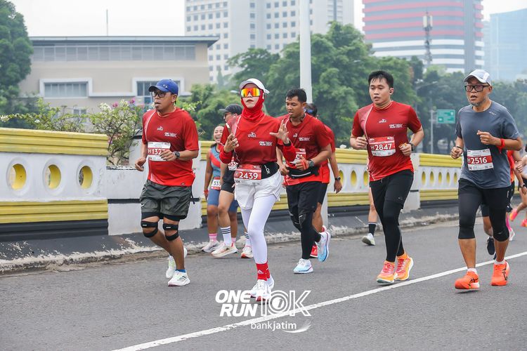 Race photo from ONE RUN 10 K