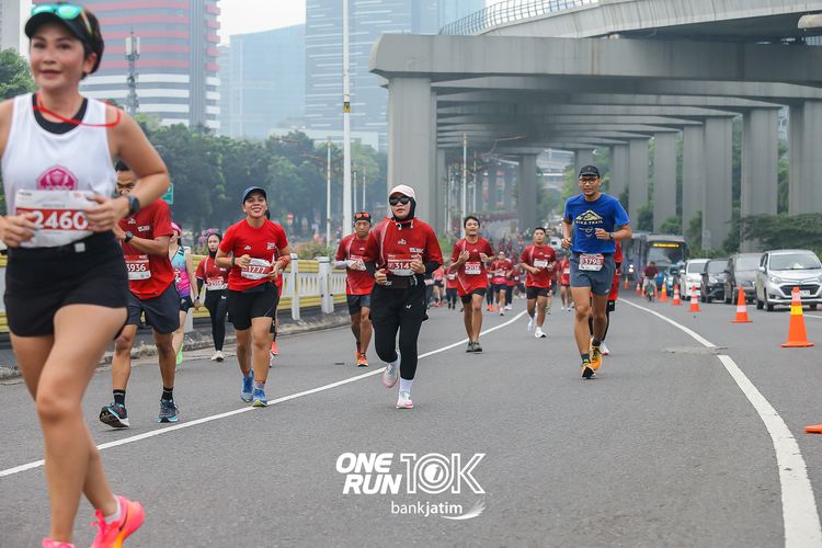 Race photo from ONE RUN 10 K