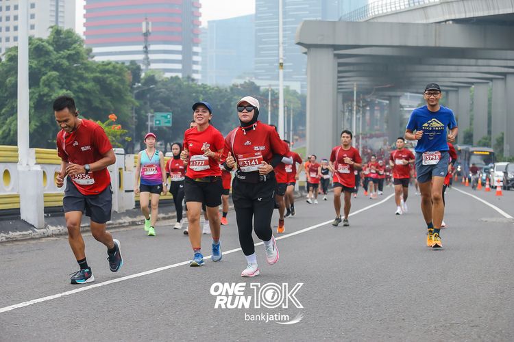 Race photo from ONE RUN 10 K
