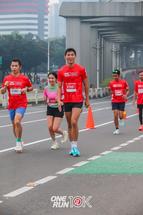 Race photo from ONE RUN 10K 2025