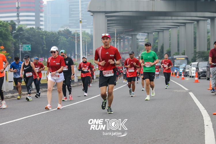 Race photo from ONE RUN 10 K