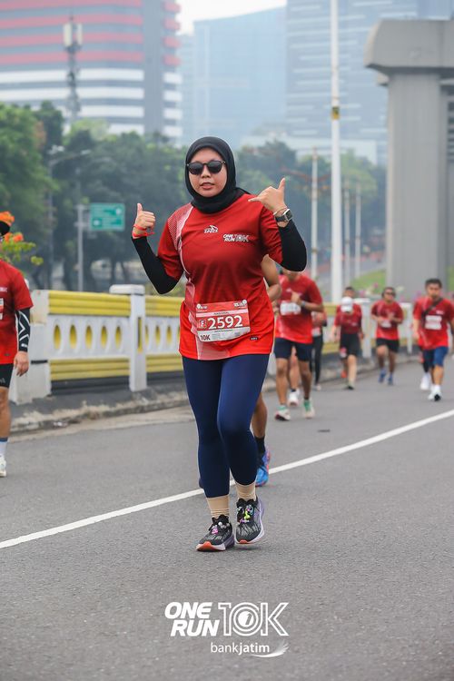 Race photo from ONE RUN 10 K