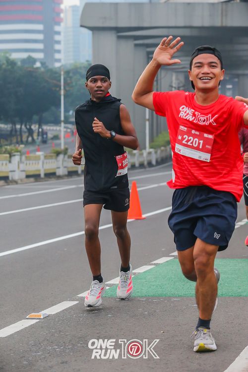 Race photo from ONE RUN 10K 2025