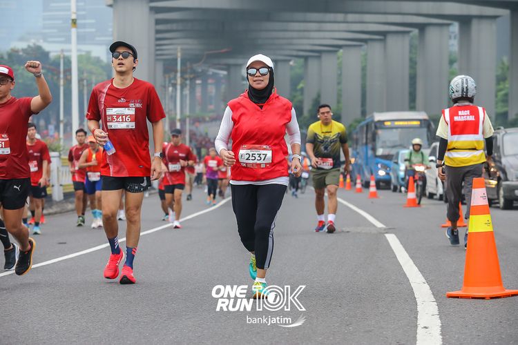 Race photo from ONE RUN 10 K