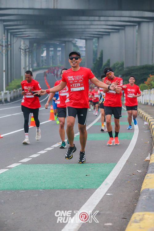 Race photo from ONE RUN 10K 2025