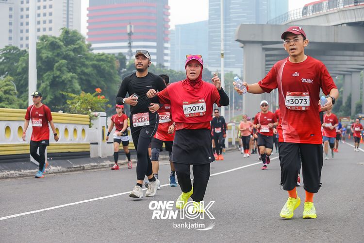 Race photo from ONE RUN 10 K