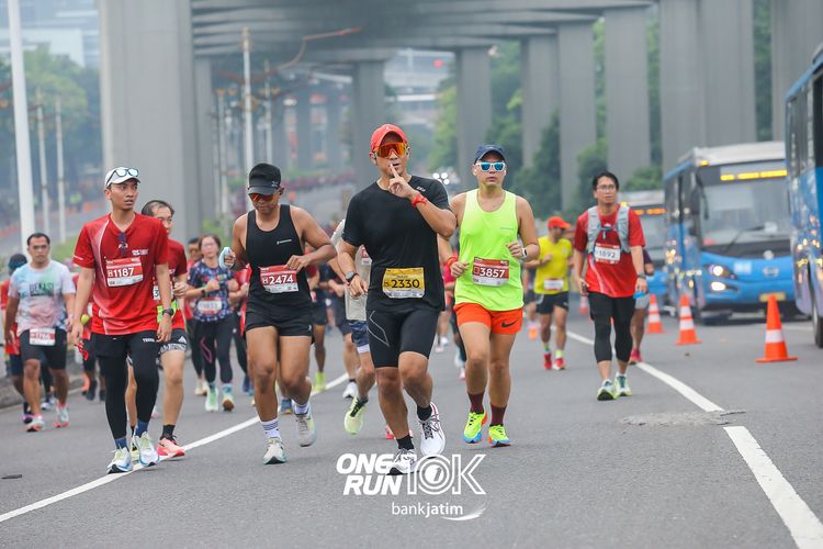 Race photo from ONE RUN 10 K