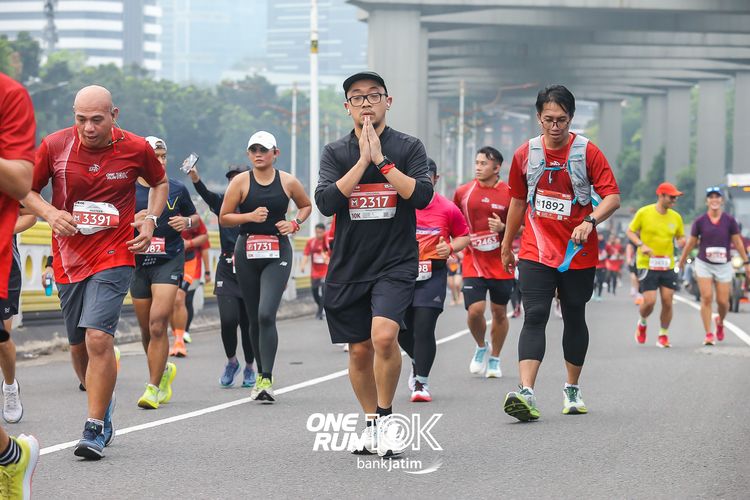 Race photo from ONE RUN 10 K