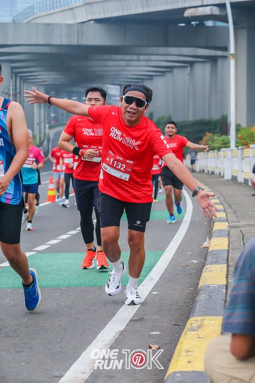 Race photo from ONE RUN 10K 2025