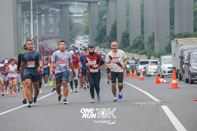 Race photo from ONE RUN 10 K
