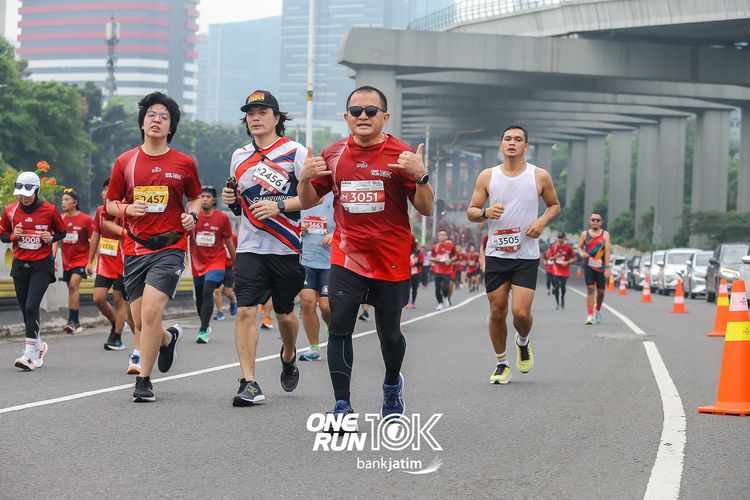 Race photo from ONE RUN 10 K