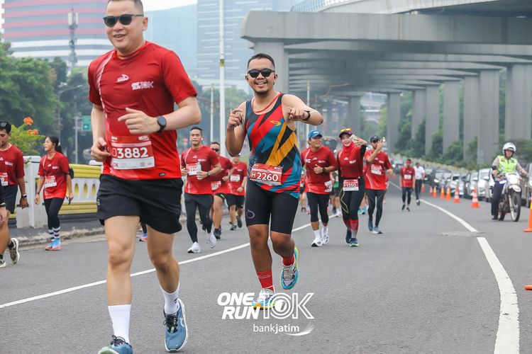 Race photo from ONE RUN 10 K