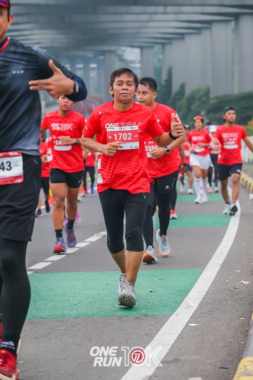 Race photo from ONE RUN 10K 2025