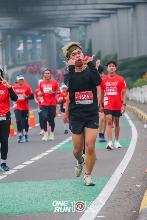 Race photo from ONE RUN 10K 2025