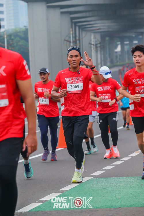 Race photo from ONE RUN 10K 2025