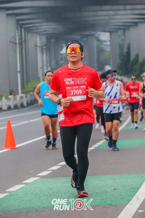 Race photo from ONE RUN 10K 2025