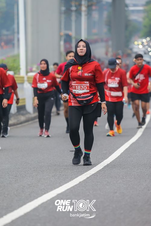 Race photo from ONE RUN 10 K