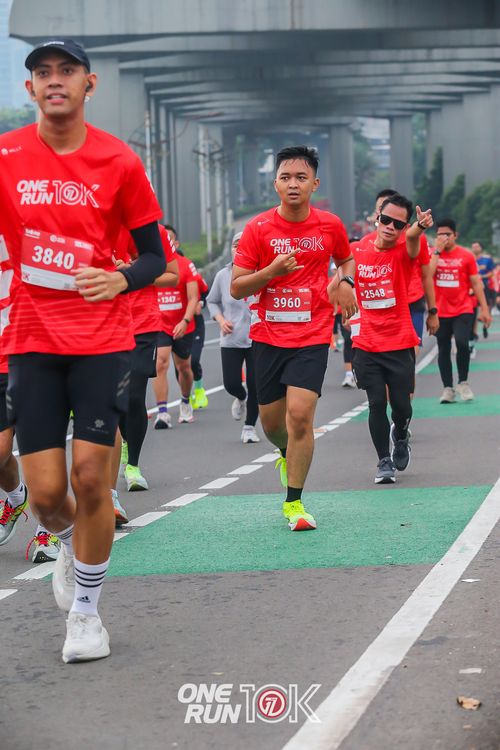 Race photo from ONE RUN 10K 2025