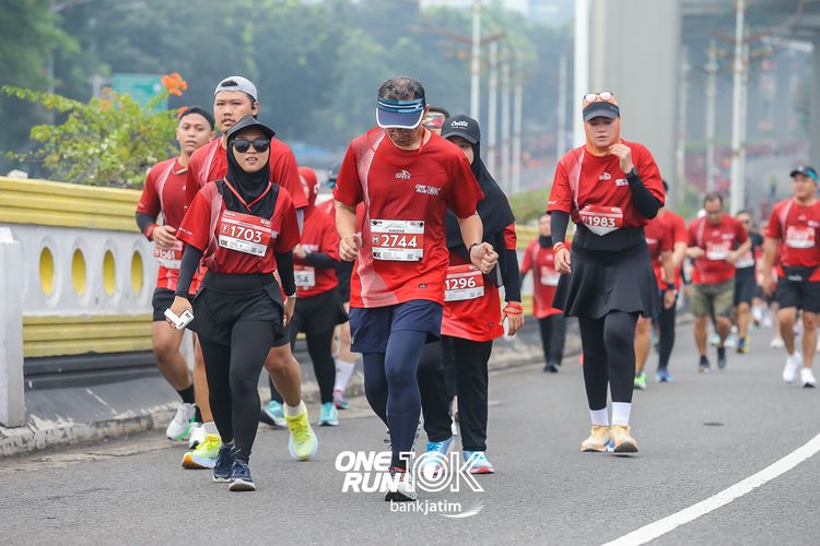 Race photo from ONE RUN 10 K