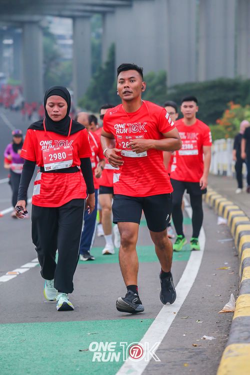 Race photo from ONE RUN 10K 2025