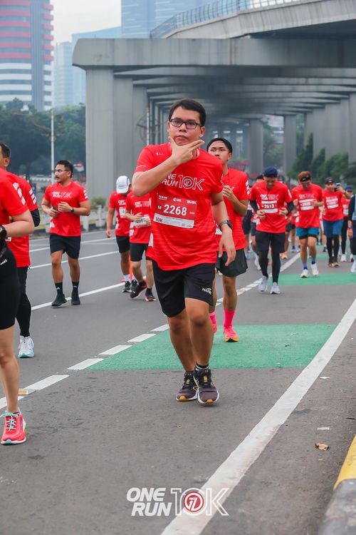Race photo from ONE RUN 10K 2025