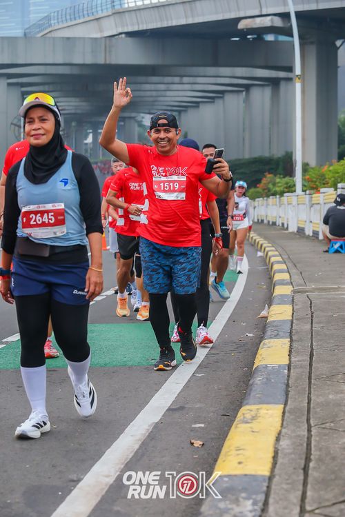 Race photo from ONE RUN 10K 2025