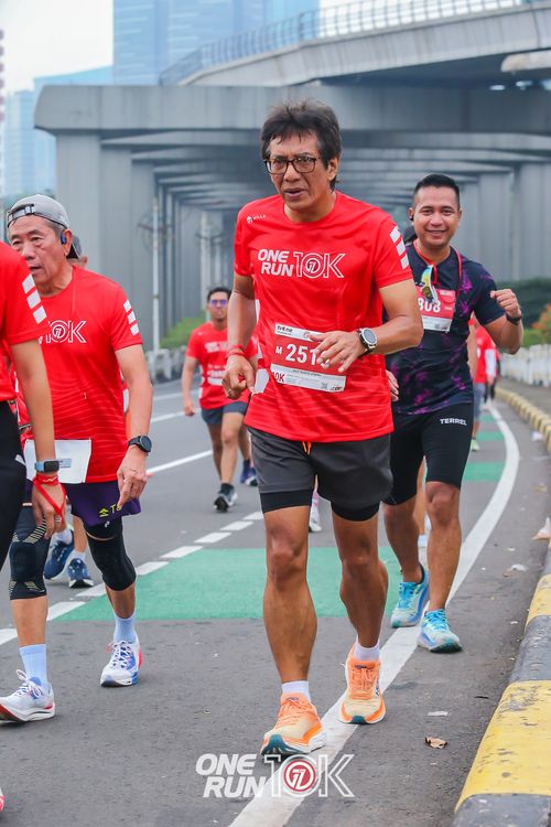 Race photo from ONE RUN 10K 2025