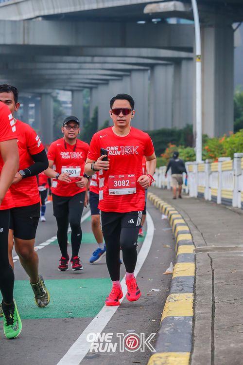Race photo from ONE RUN 10K 2025