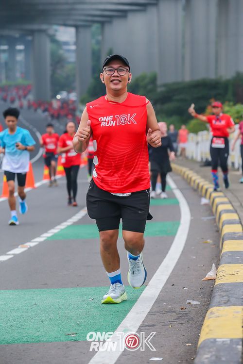 Race photo from ONE RUN 10K 2025