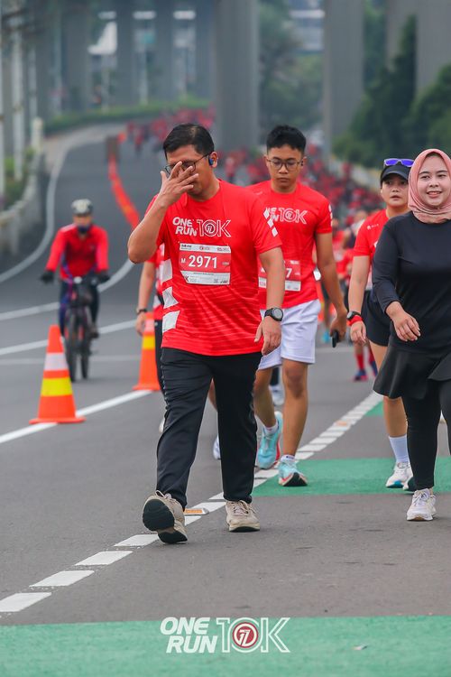 Race photo from ONE RUN 10K 2025