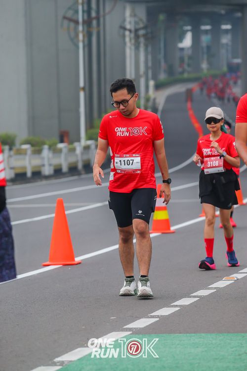 Race photo from ONE RUN 10K 2025