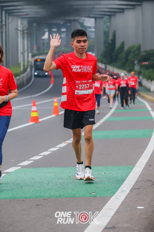 Race photo from ONE RUN 10K 2025