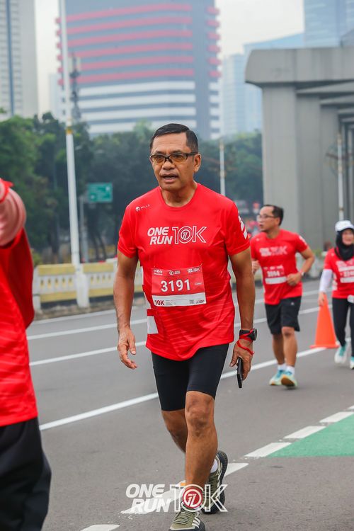 Race photo from ONE RUN 10K 2025