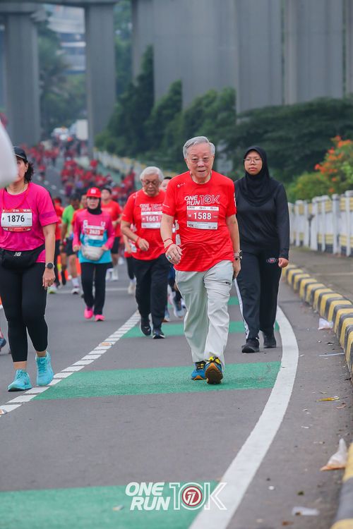 Race photo from ONE RUN 10K 2025