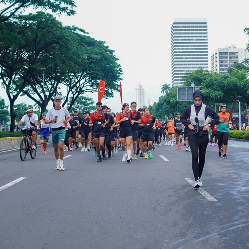 Race photo from FIRST SUNDAY RUN