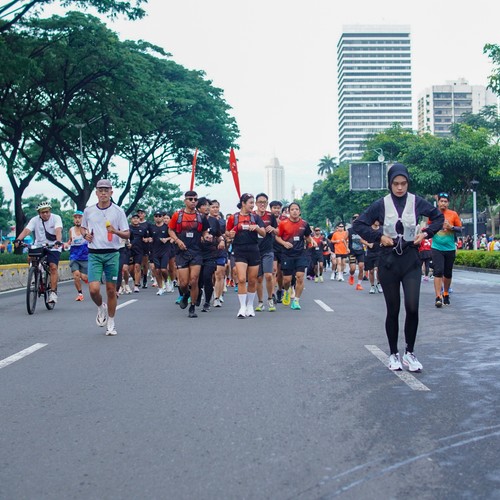 Race photo from FIRST SUNDAY RUN