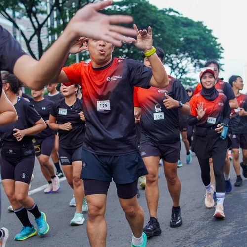 Race photo from FIRST SUNDAY RUN