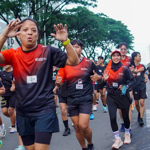 Race photo from FIRST SUNDAY RUN