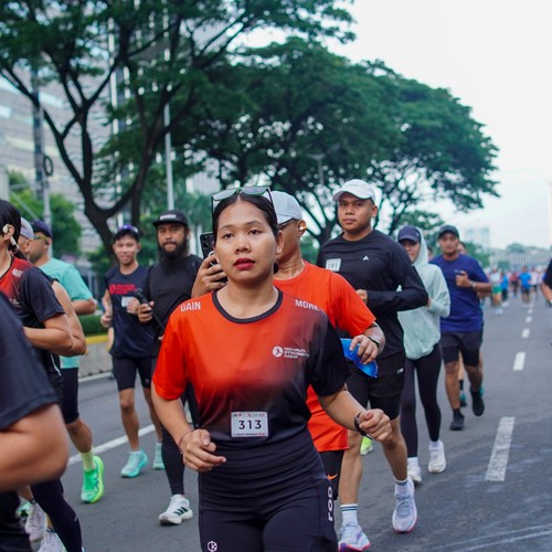 Race photo from FIRST SUNDAY RUN