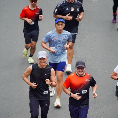 Race photo from FIRST SUNDAY RUN