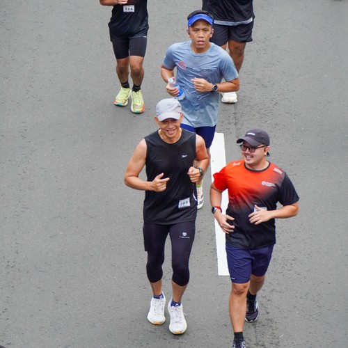 Race photo from FIRST SUNDAY RUN