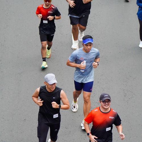 Race photo from FIRST SUNDAY RUN