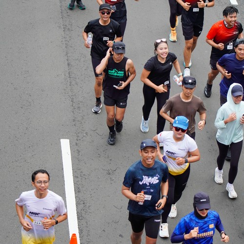 Race photo from FIRST SUNDAY RUN